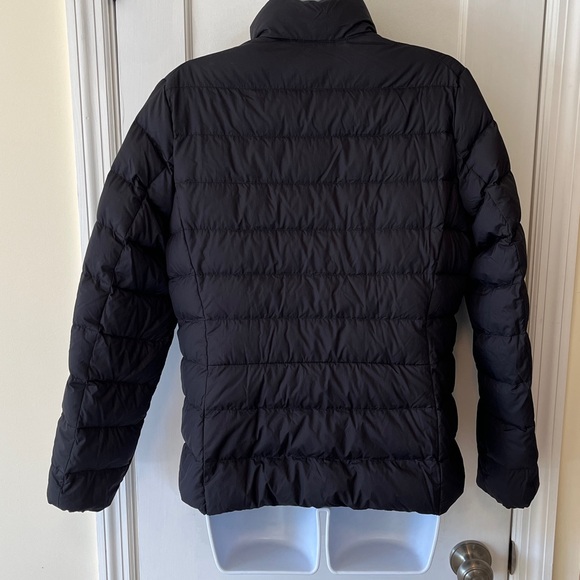Uniqlo Down Packable Jacket Ultra Light Women’s M Water Repellency Black Travel - Picture 5 of 17